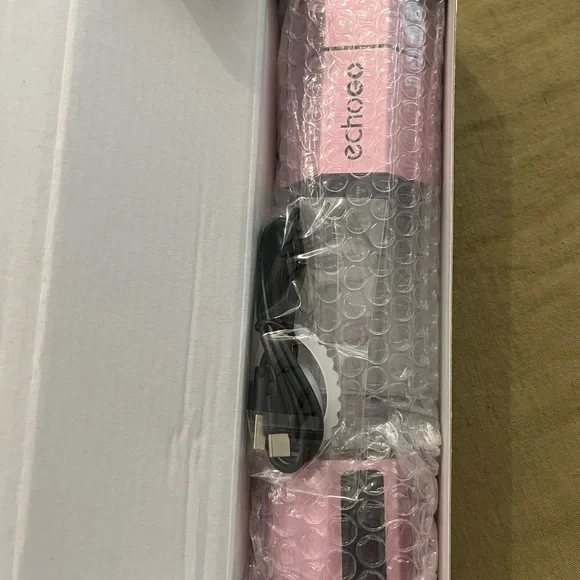 NIB Echo Pink Personal on the Go hydrogen bottle 💕💕💕💕💕💕💕💕💕 super easy to use - Picture 2 of 3